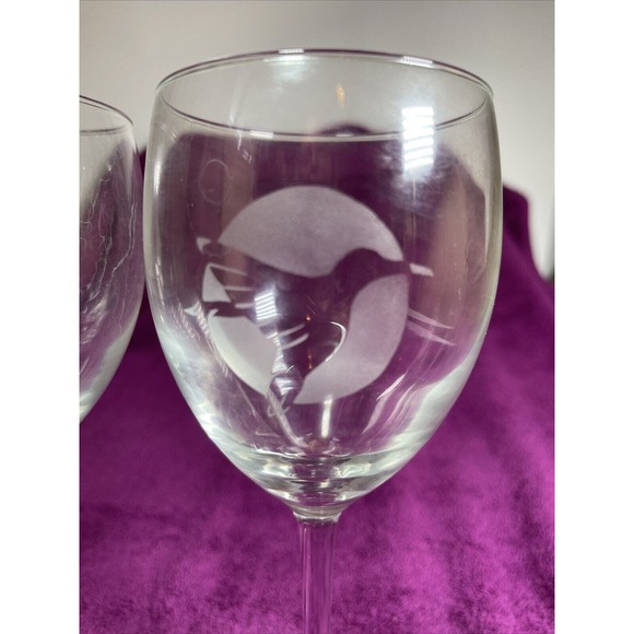 Set 2 Water Goblets in Hummingbird Vintage late 80s Frosted Stem 8 1/4" - Picture 2 of 6